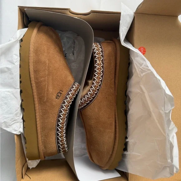 New UGG Women’s Chestnut Tasman Slippers with Patterned Trim Size 8 - Picture 6 of 7